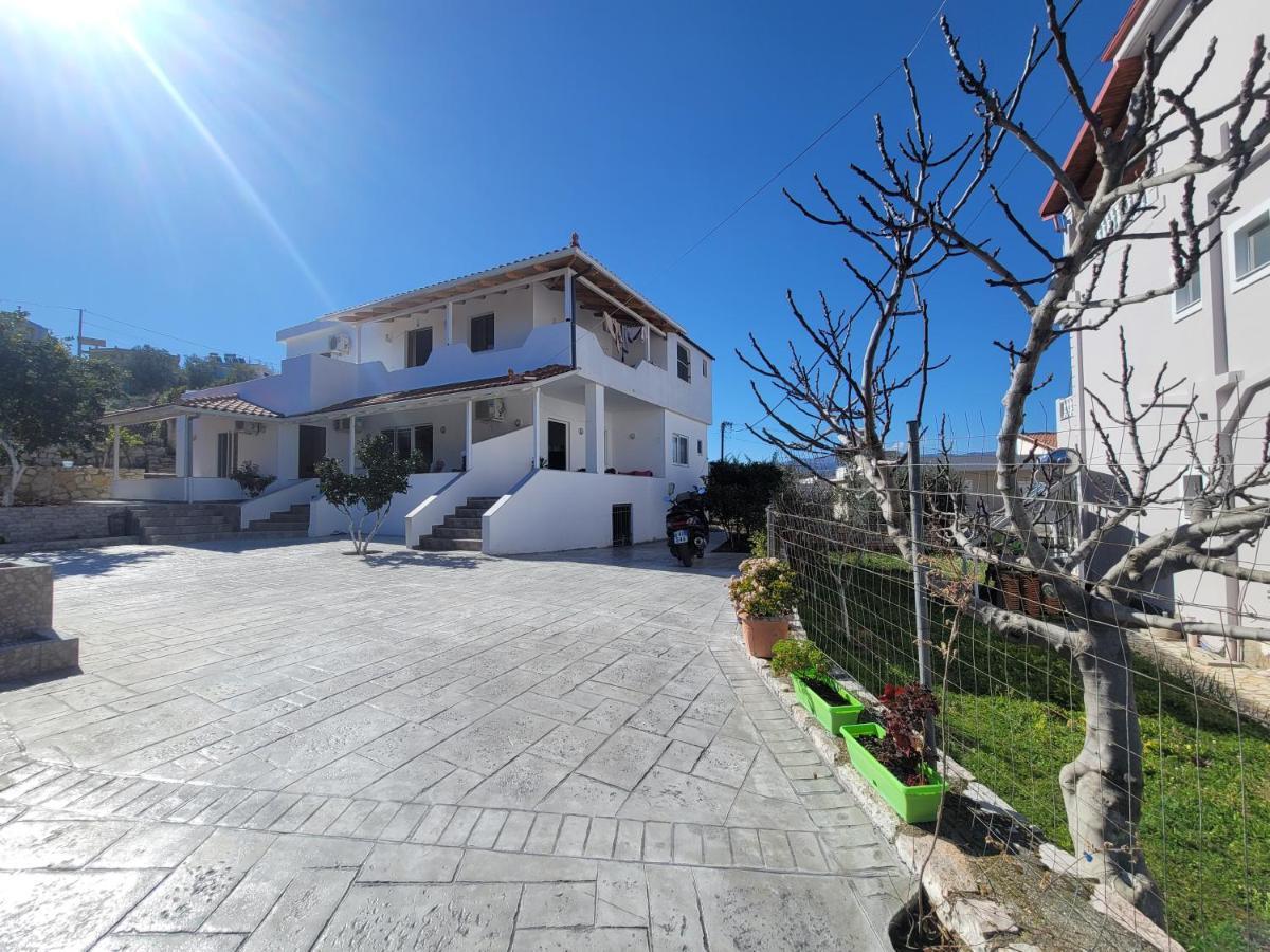 Guesthouse Veliaj Ksamil Exterior photo